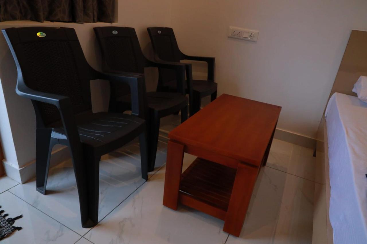 Hilltop Otel Vālpārai Dış mekan fotoğraf