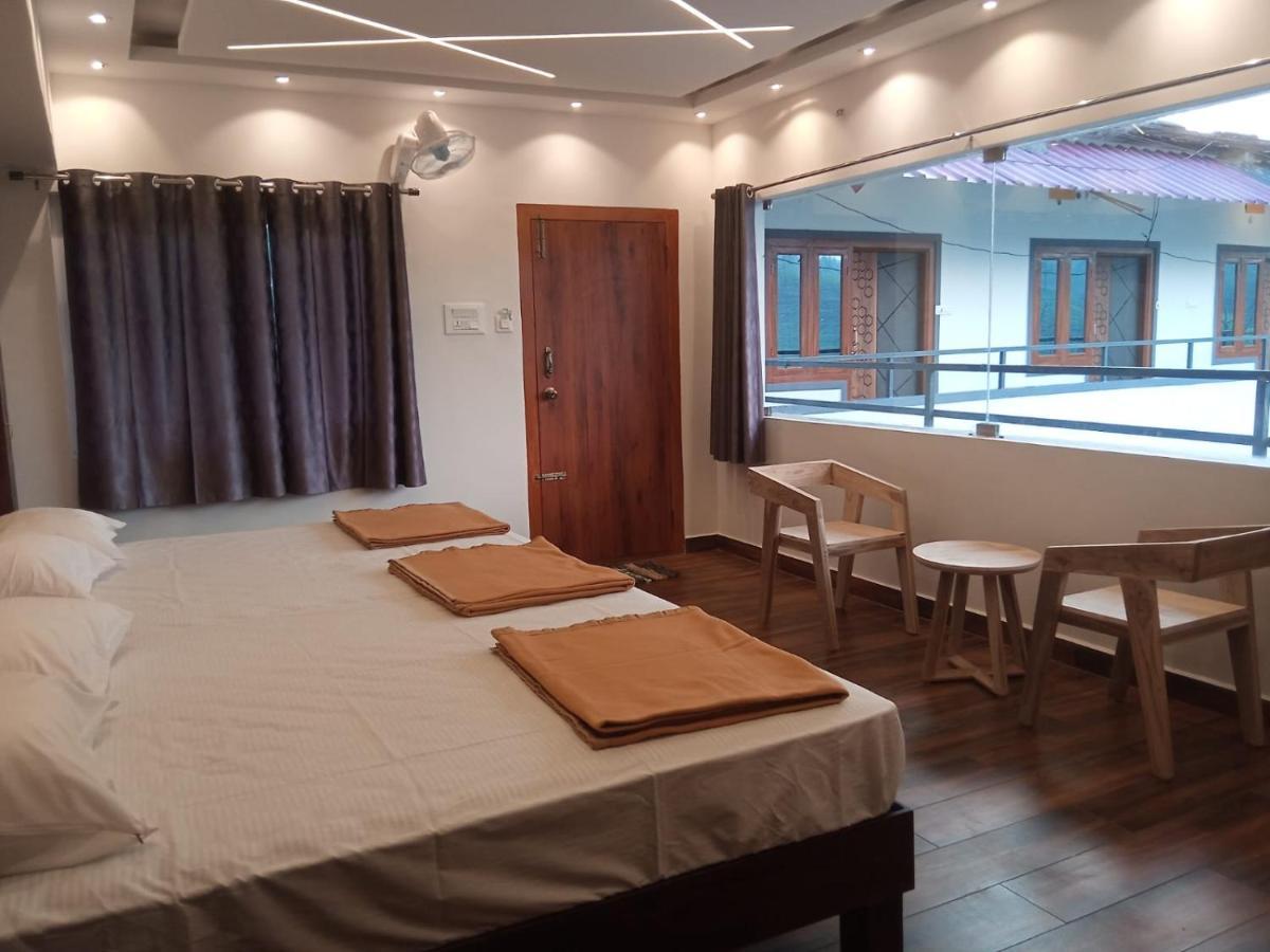 Hilltop Otel Vālpārai Dış mekan fotoğraf