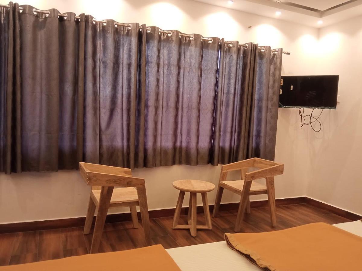 Hilltop Otel Vālpārai Dış mekan fotoğraf