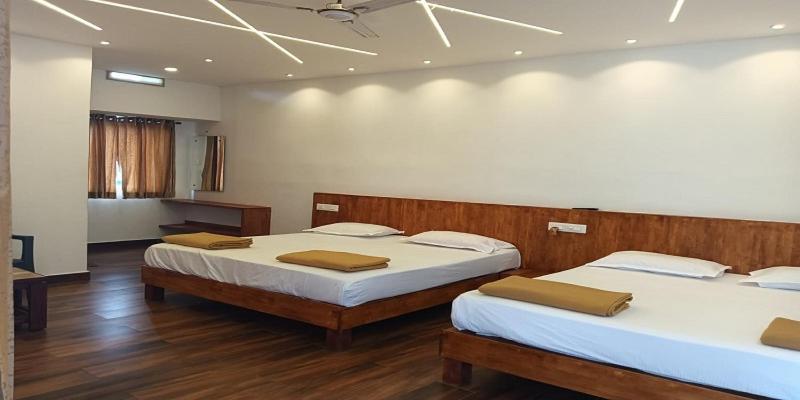 Hilltop Otel Vālpārai Dış mekan fotoğraf