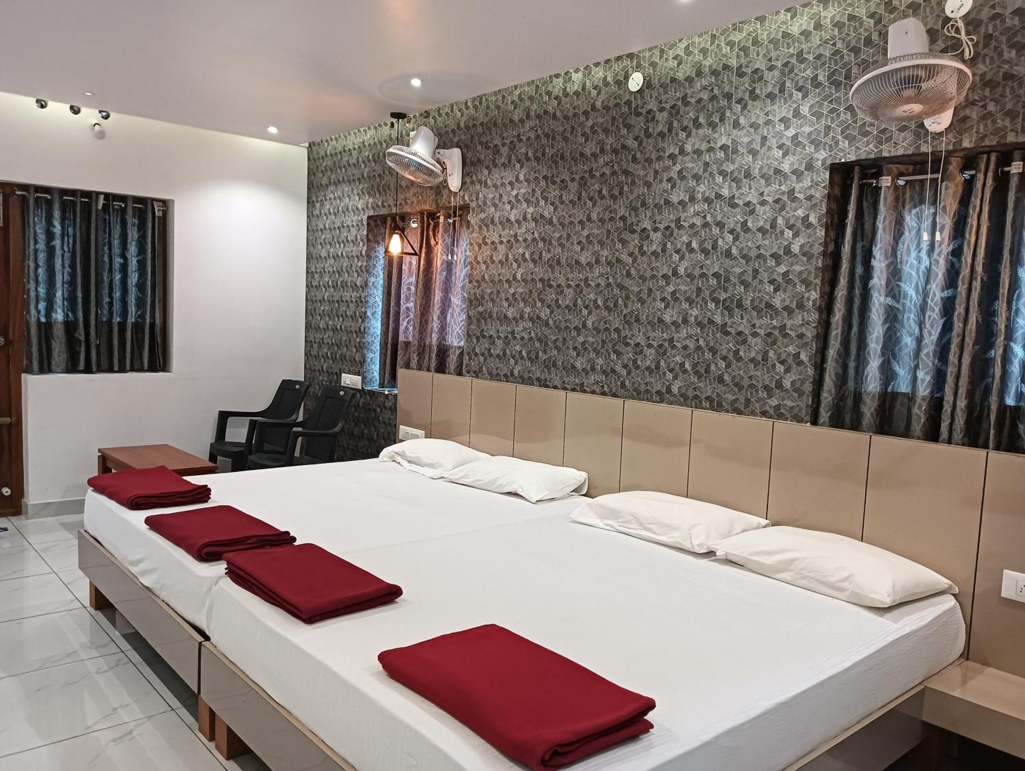 Hilltop Otel Vālpārai Dış mekan fotoğraf